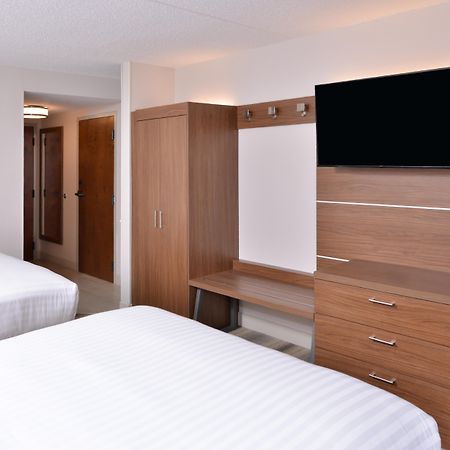 Holiday Inn Express Hotel & Suites Indianapolis Dtn-Conv Ctr By Ihg Exterior photo