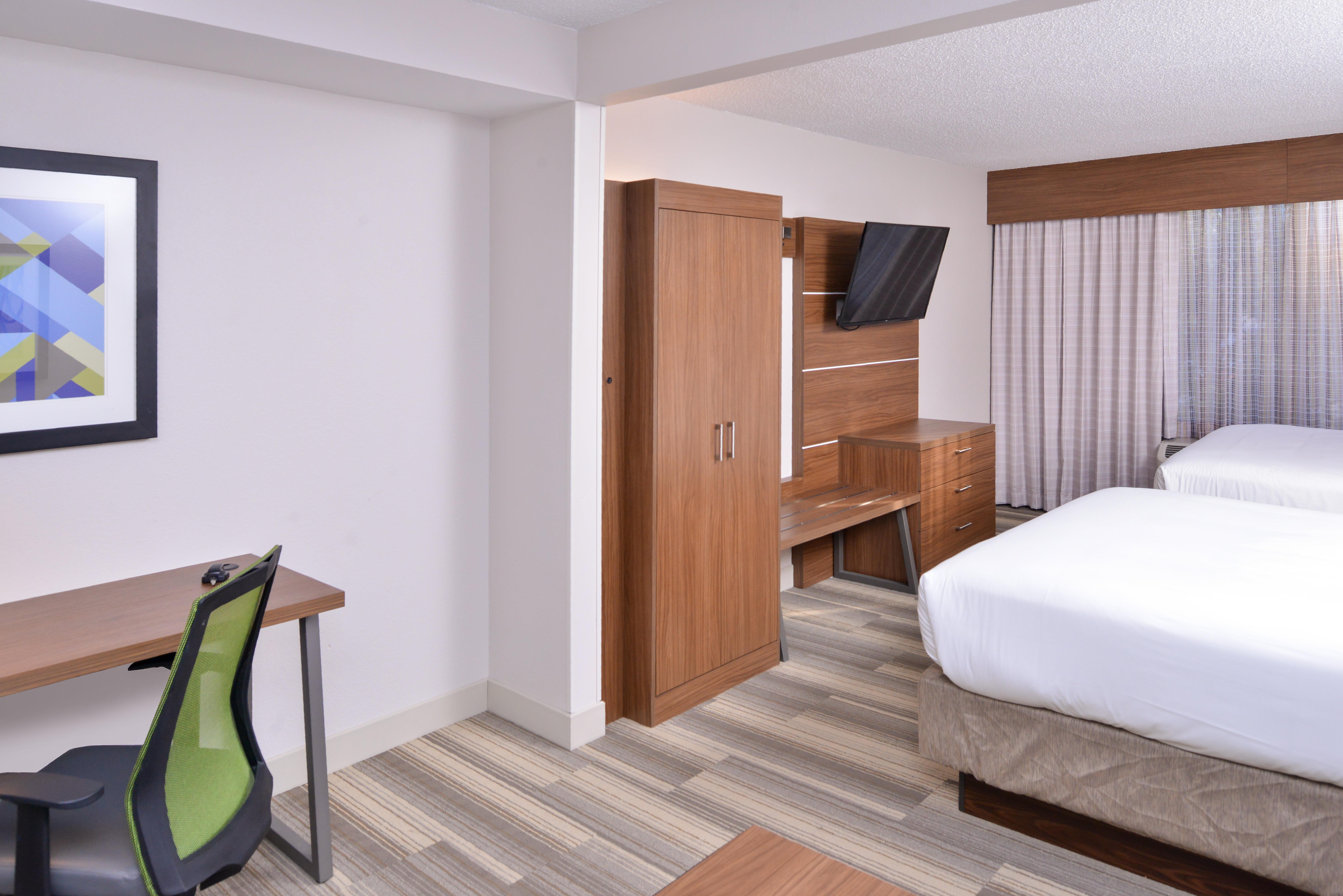Holiday Inn Express Hotel & Suites Indianapolis Dtn-Conv Ctr By Ihg Exterior photo