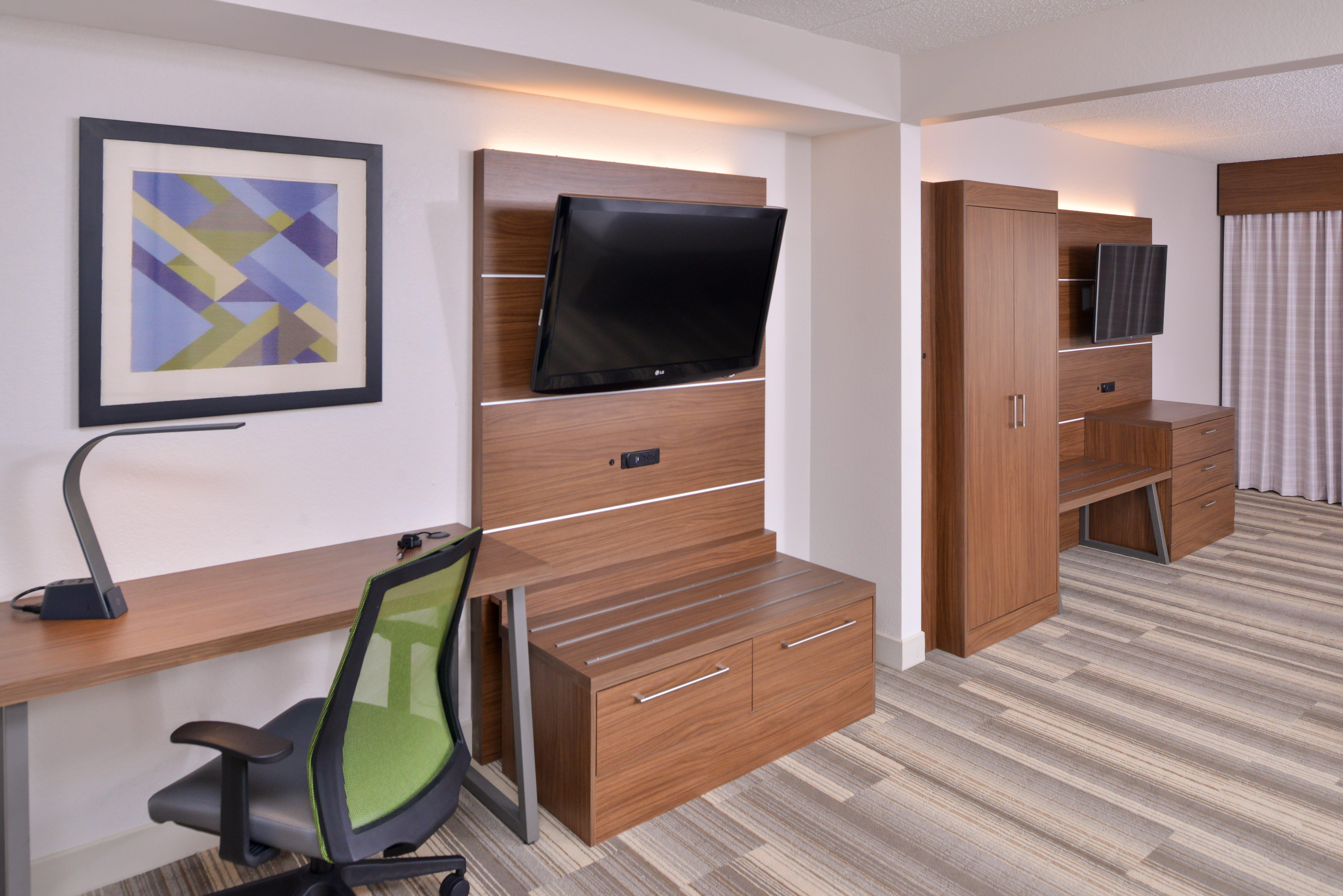 Holiday Inn Express Hotel & Suites Indianapolis Dtn-Conv Ctr By Ihg Exterior photo