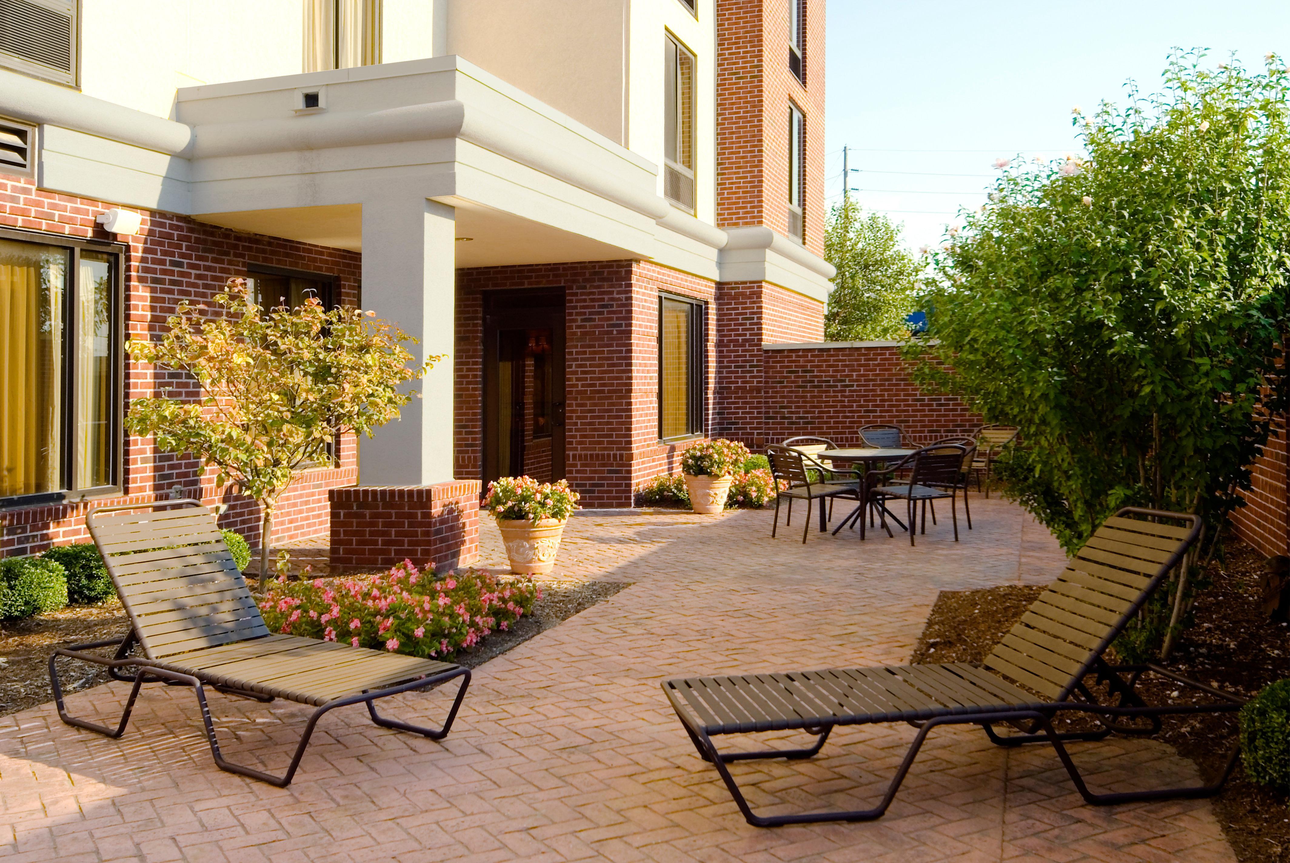 Holiday Inn Express Hotel & Suites Indianapolis Dtn-Conv Ctr By Ihg Exterior photo