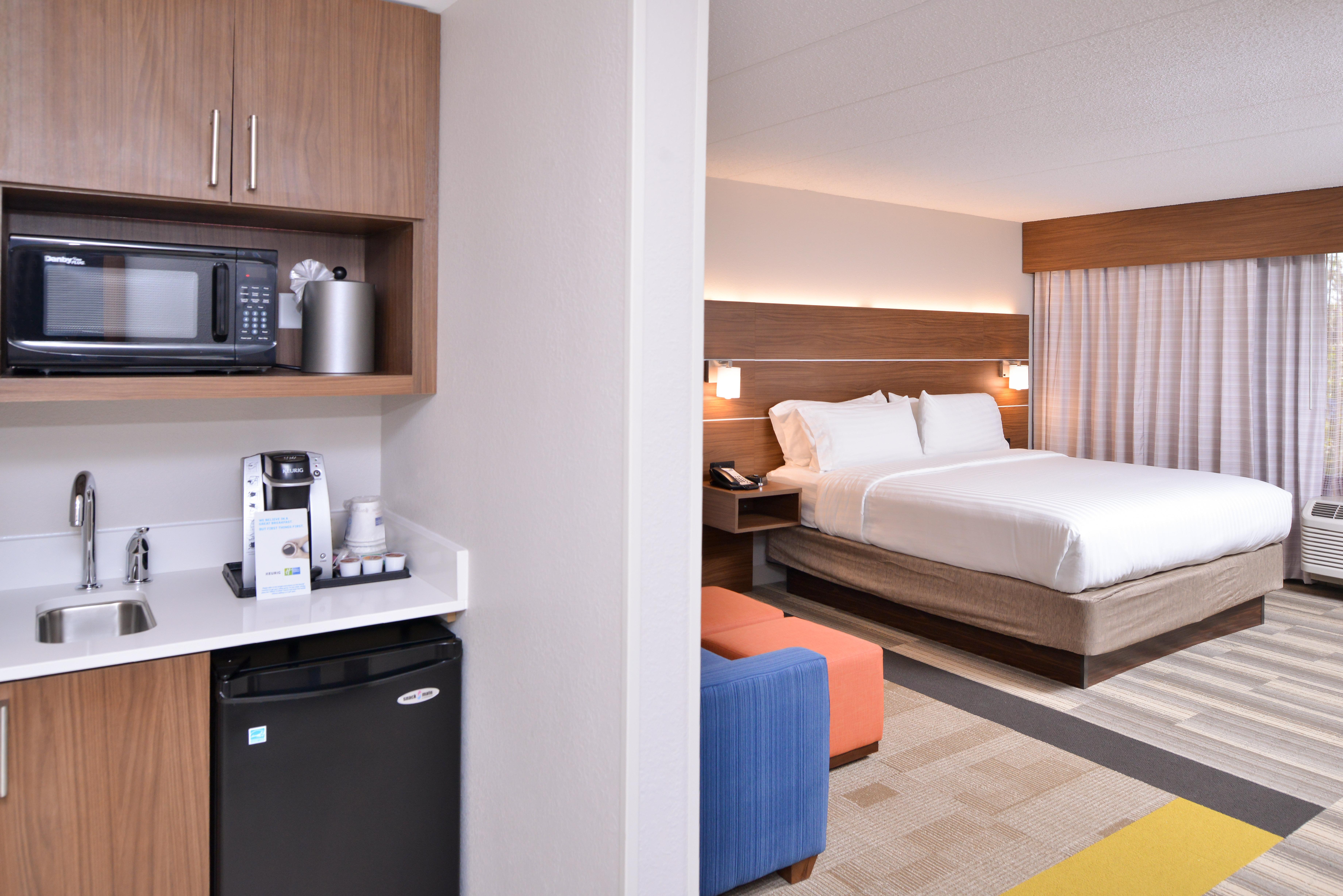 Holiday Inn Express Hotel & Suites Indianapolis Dtn-Conv Ctr By Ihg Exterior photo
